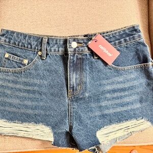 NWT Edikted High Waist Distressed Denim Shorts – Size M